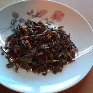 White Leaf - Rose Garden Pai Mu Tan (White Peony or Bai Mudan)